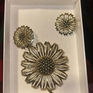 Gold Floral Brooch and Earring Set